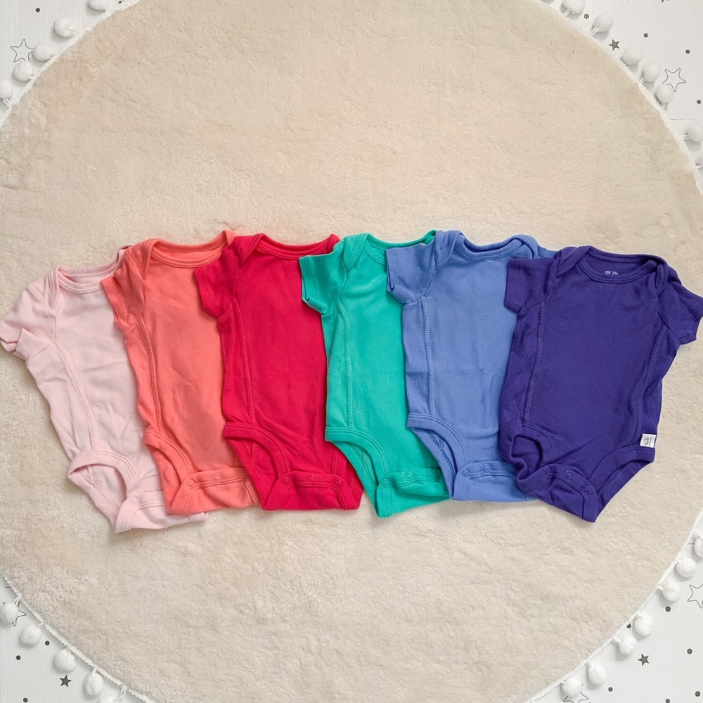 Fruit of the Loom Newborn Onesie Bundle NWOT